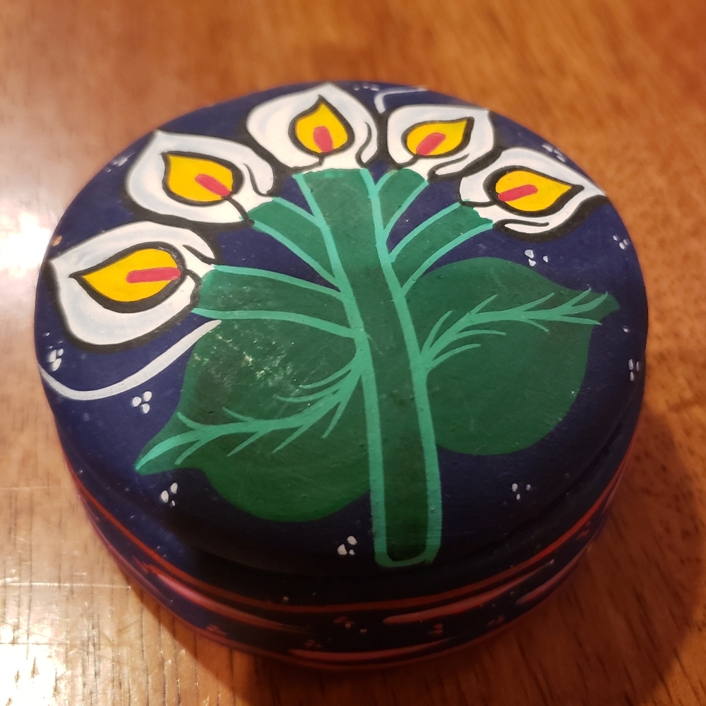 Handmade & Painted Trinket Box White Calla Lilies